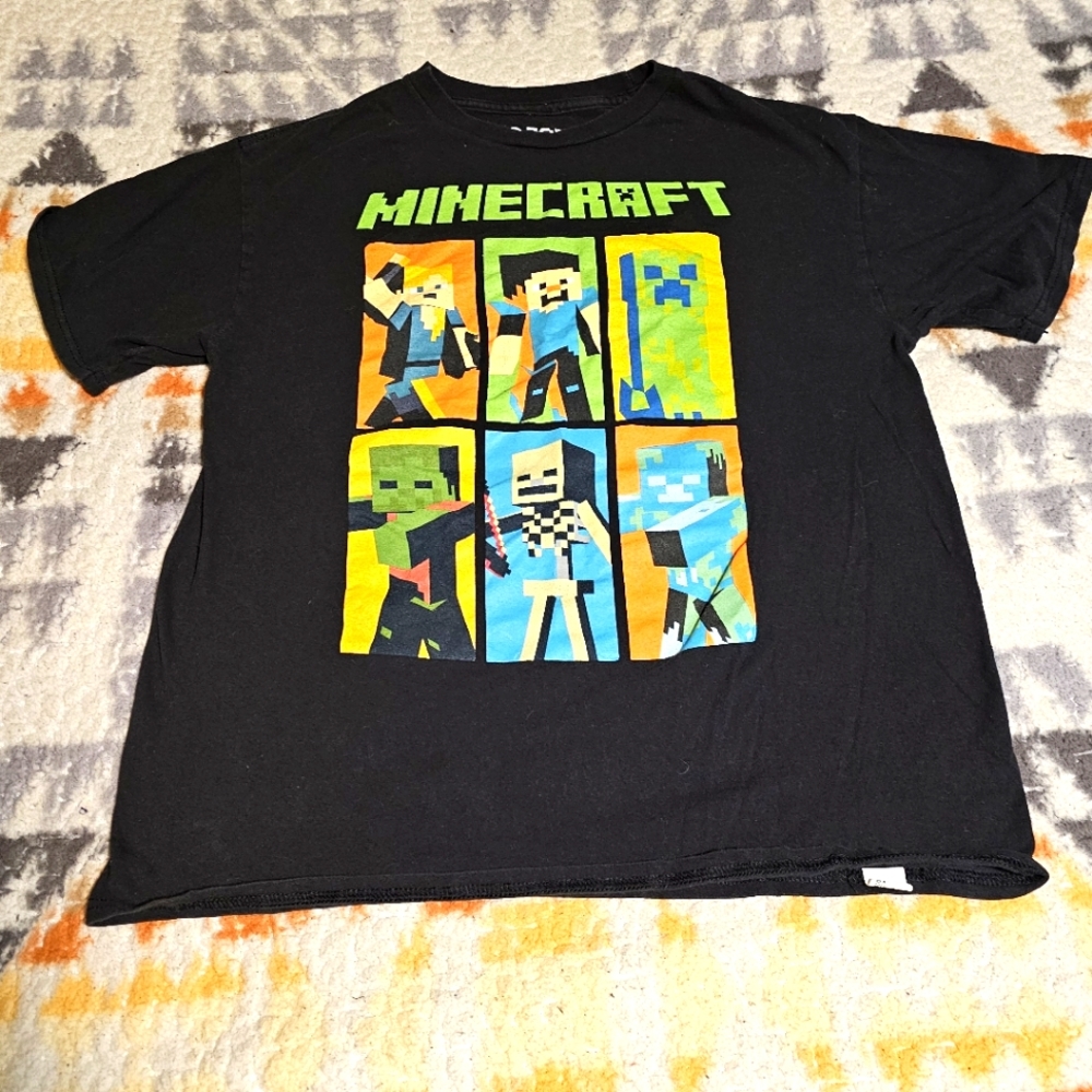 Minecraft T-Shirt in Black by Mojang Studios Size XXL (Boys)